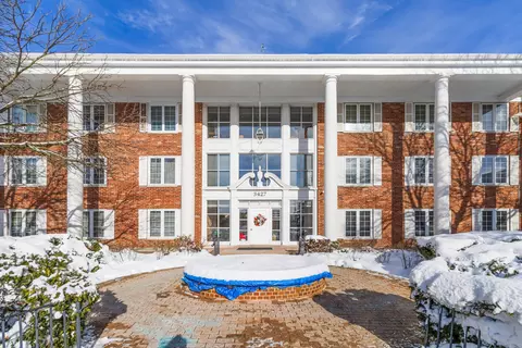 3427 Vollmer Rd #205, Flossmoor, IL 60422
