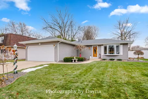 220 Kathy Dr, Bourbonnais, IL 60914