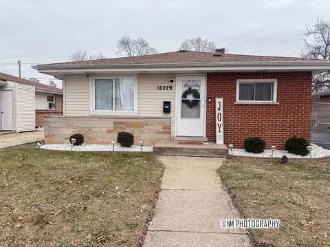 16229 Marshfield Ave, Markham, IL 60428