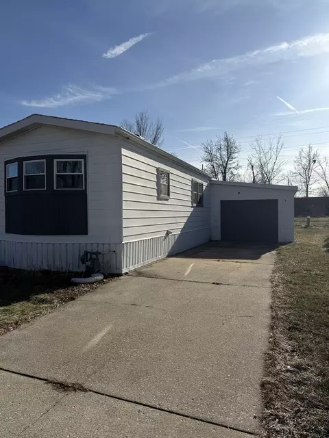 610 Tanglewood Rd, Matteson, IL 60443