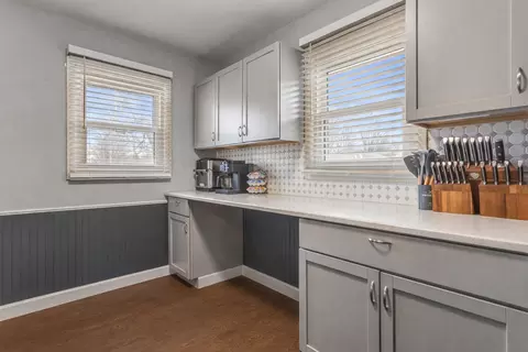 Kitchen - 800 Juniper Dr, Rantoul, IL 61866 photo 4 of 4