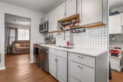 Kitchen - 800 Juniper Dr, Rantoul, IL 61866 photo 2 of 4