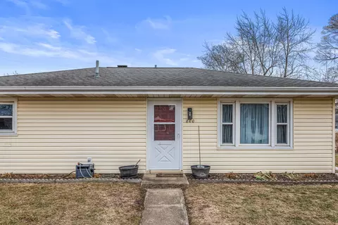 Exterior - 800 Juniper Dr, Rantoul, IL 61866 photo 7 of 7