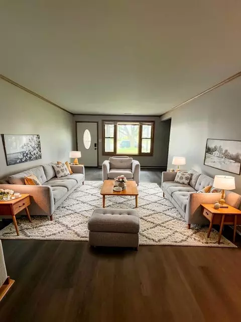 Living - 674 E Algonquin Rd, Des Plaines, IL 60016 photo 1 of 4