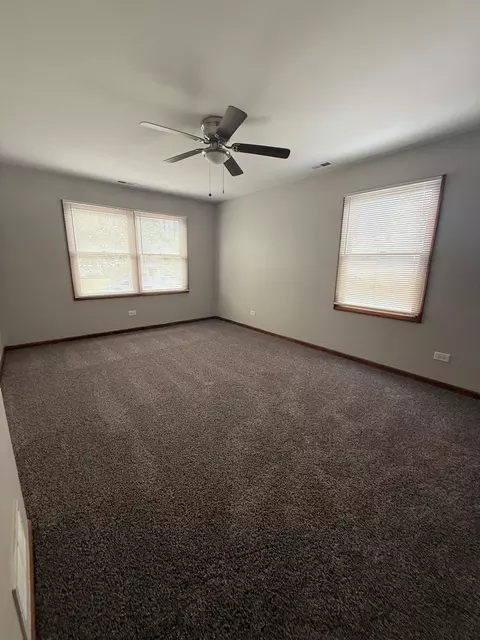 Bedroom - 674 E Algonquin Rd, Des Plaines, IL 60016 photo 1 of 5