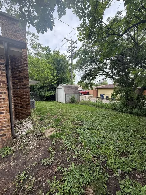 Exterior - 674 E Algonquin Rd, Des Plaines, IL 60016 photo 3 of 3