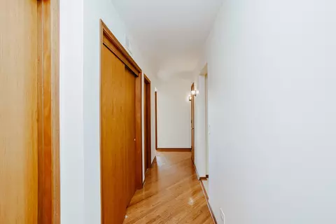 Entry Way - 1685 Mill St #605, Des Plaines, IL 60016 photo 1 of 1