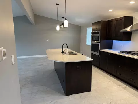 110 Hickory Ln, Morris, IL 60450 photo 3
