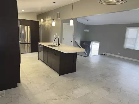 110 Hickory Ln, Morris, IL 60450 photo 5