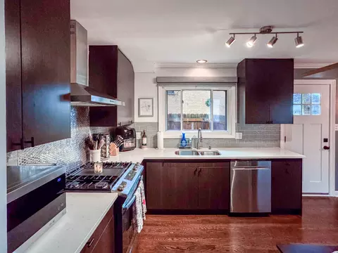 Kitchen - 450 E Park Ave, Elmhurst, IL 60126 photo 2 of 2
