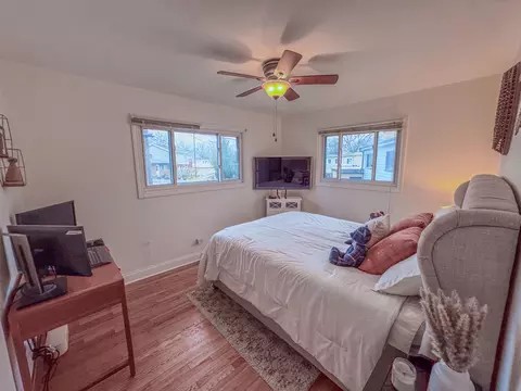 Bedroom - 450 E Park Ave, Elmhurst, IL 60126 photo 2 of 2