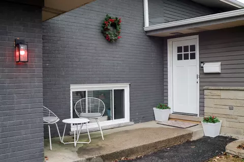 Exterior - 450 E Park Ave, Elmhurst, IL 60126 photo 3 of 4