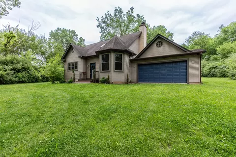 Exterior - 8 Birch Dr, Putnam, IL 61560 photo 2 of 7