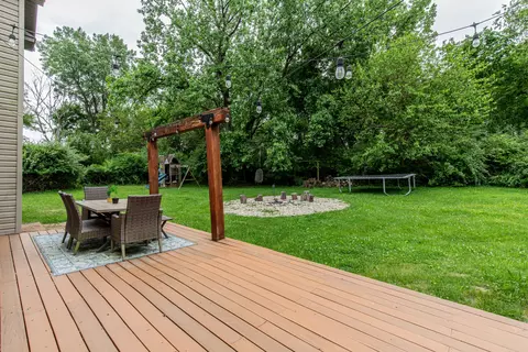 Exterior - 8 Birch Dr, Putnam, IL 61560 photo 3 of 7
