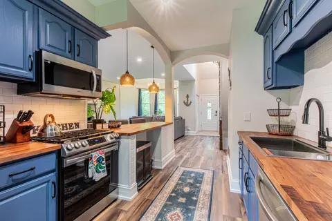Kitchen - 8 Birch Dr, Putnam, IL 61560 photo 3 of 3