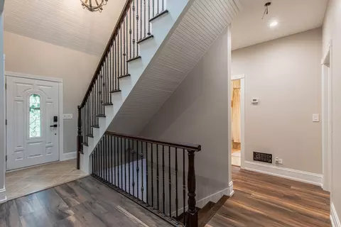 Entry Way - 8 Birch Dr, Putnam, IL 61560 photo 2 of 2