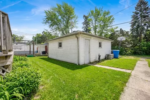 Exterior - 5265 W Devon Ave, Chicago, IL 60646 photo 3 of 5
