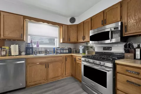 Kitchen - 5265 W Devon Ave, Chicago, IL 60646 photo 1 of 2