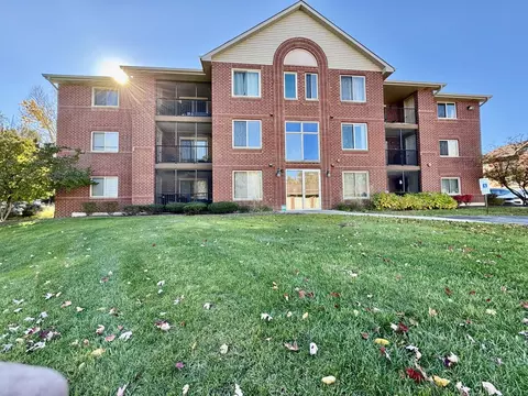 6950 Heritage Cir #1A, Orland Park, IL 60462