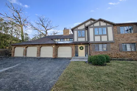 7761 W Foresthill Ln #2A, Palos Heights, IL 60463