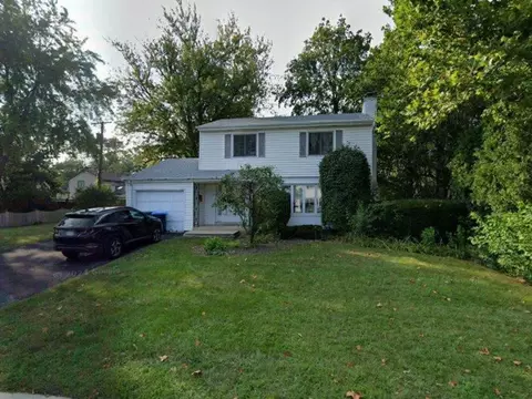 1112 Laurel Ave, Deerfield, IL 60015