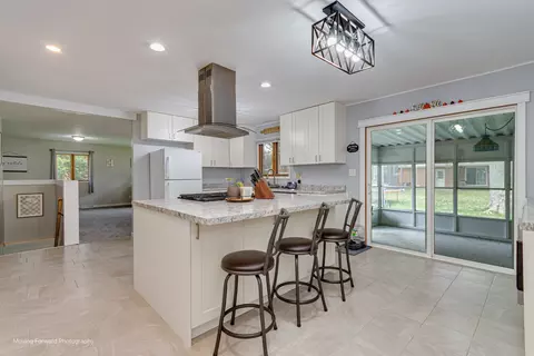Kitchen - 305 Prospect Ave, Dwight, IL 60420 photo 4 of 5
