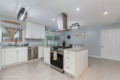 Kitchen - 305 Prospect Ave, Dwight, IL 60420 photo 1 of 5
