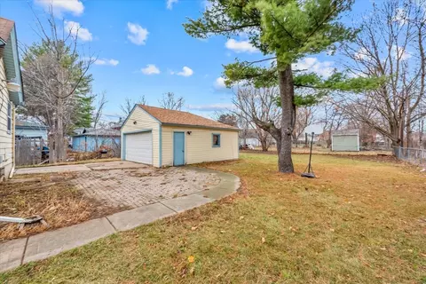 Exterior - 412 Jay St, Elgin, IL 60120 photo 3 of 5