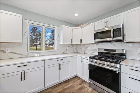 10 E Locust St, Ashmore, IL 61912 photo 9