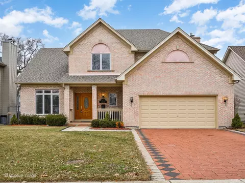 359 Gilbert Dr, Wood Dale, IL 60191