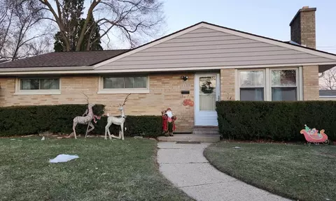 2239 Walnut St, Waukegan, IL 60087