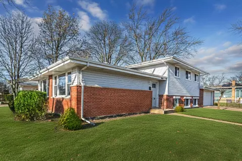 190 E Bradley St, Des Plaines, IL 60016 photo 26