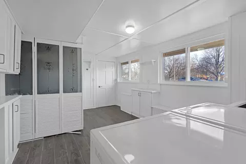 190 E Bradley St, Des Plaines, IL 60016 photo 25
