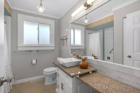 190 E Bradley St, Des Plaines, IL 60016 photo 18