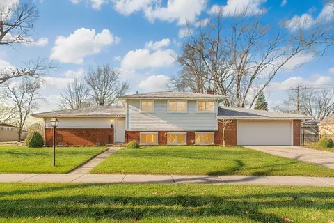190 E Bradley St, Des Plaines, IL 60016