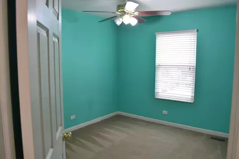 Bedroom - 2068 Norwich Dr, Bartlett, IL 60103 photo 4 of 7