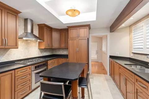 Kitchen - 1742 Pebble Beach Dr, Hoffman Estates, IL 60169 photo 1 of 3