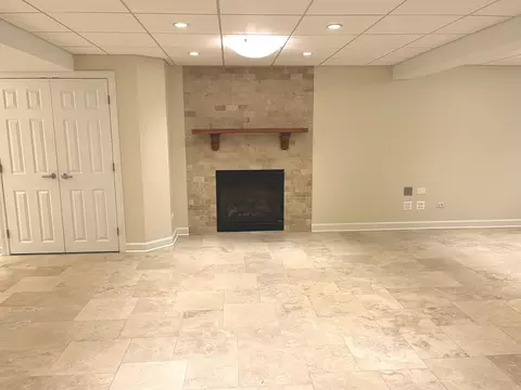 Living - 1742 Pebble Beach Dr, Hoffman Estates, IL 60169 photo 4 of 7