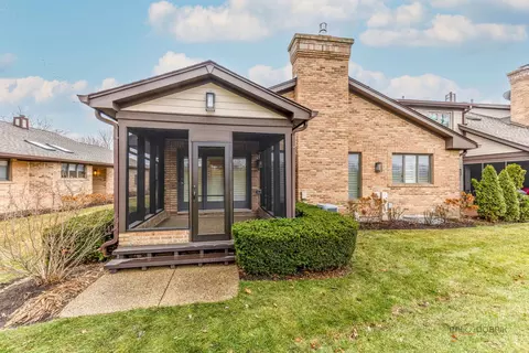 Exterior - 1742 Pebble Beach Dr, Hoffman Estates, IL 60169 photo 7 of 7