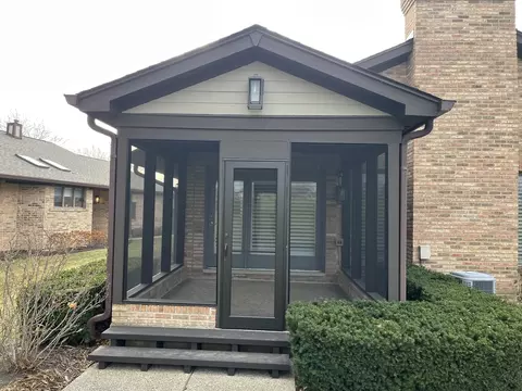 Exterior - 1742 Pebble Beach Dr, Hoffman Estates, IL 60169 photo 3 of 7