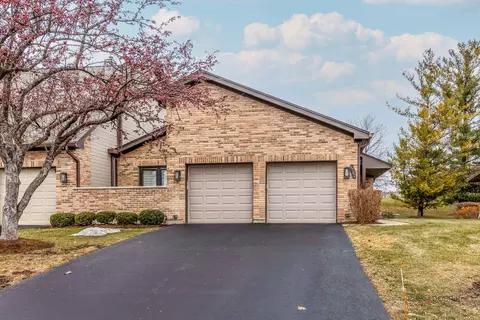 1742 Pebble Beach Dr, Hoffman Estates, IL 60169