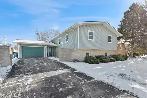 5813 Washington St, Downers Grove, IL 60516