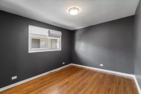 Bedroom - 1134 E 152nd St, Dolton, IL 60419 photo 5 of 6