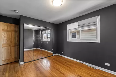 Bedroom - 1134 E 152nd St, Dolton, IL 60419 photo 6 of 6