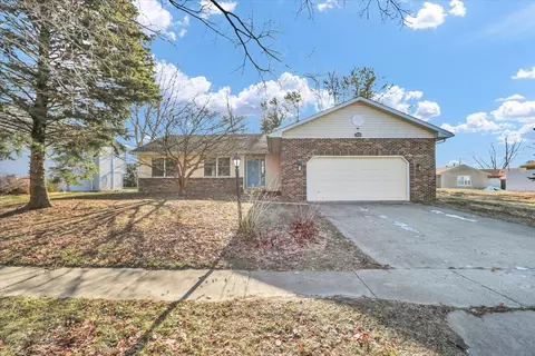 705 Scovill St, Urbana, IL 61801