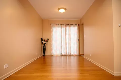 Living - 9404 Hamlin Ave, Des Plaines, IL 60016 photo 1 of 4