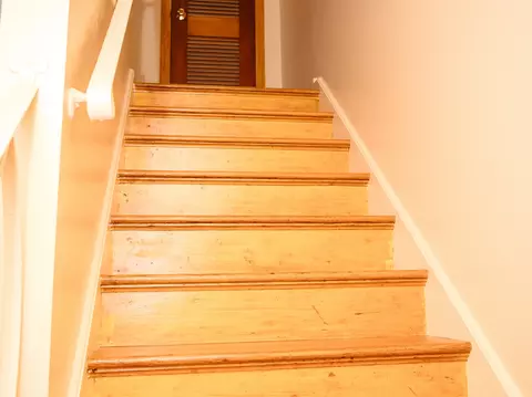 Entry Way - 9404 Hamlin Ave, Des Plaines, IL 60016 photo 3 of 3