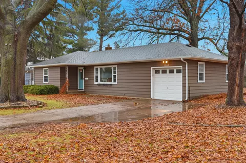 1205 Kay Ave, Rockford, IL 61103