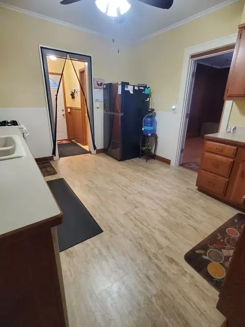 Kitchen - 457 Arlington Ave, Elgin, IL 60120 photo 1 of 3
