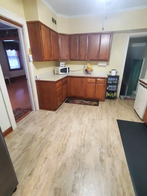 Kitchen - 457 Arlington Ave, Elgin, IL 60120 photo 3 of 3
